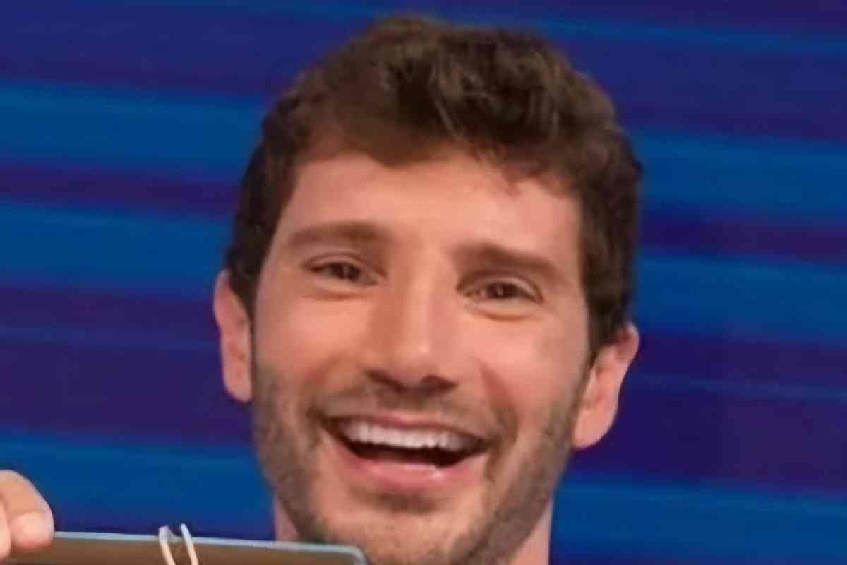 Stefano De Martino rivelazione dottore