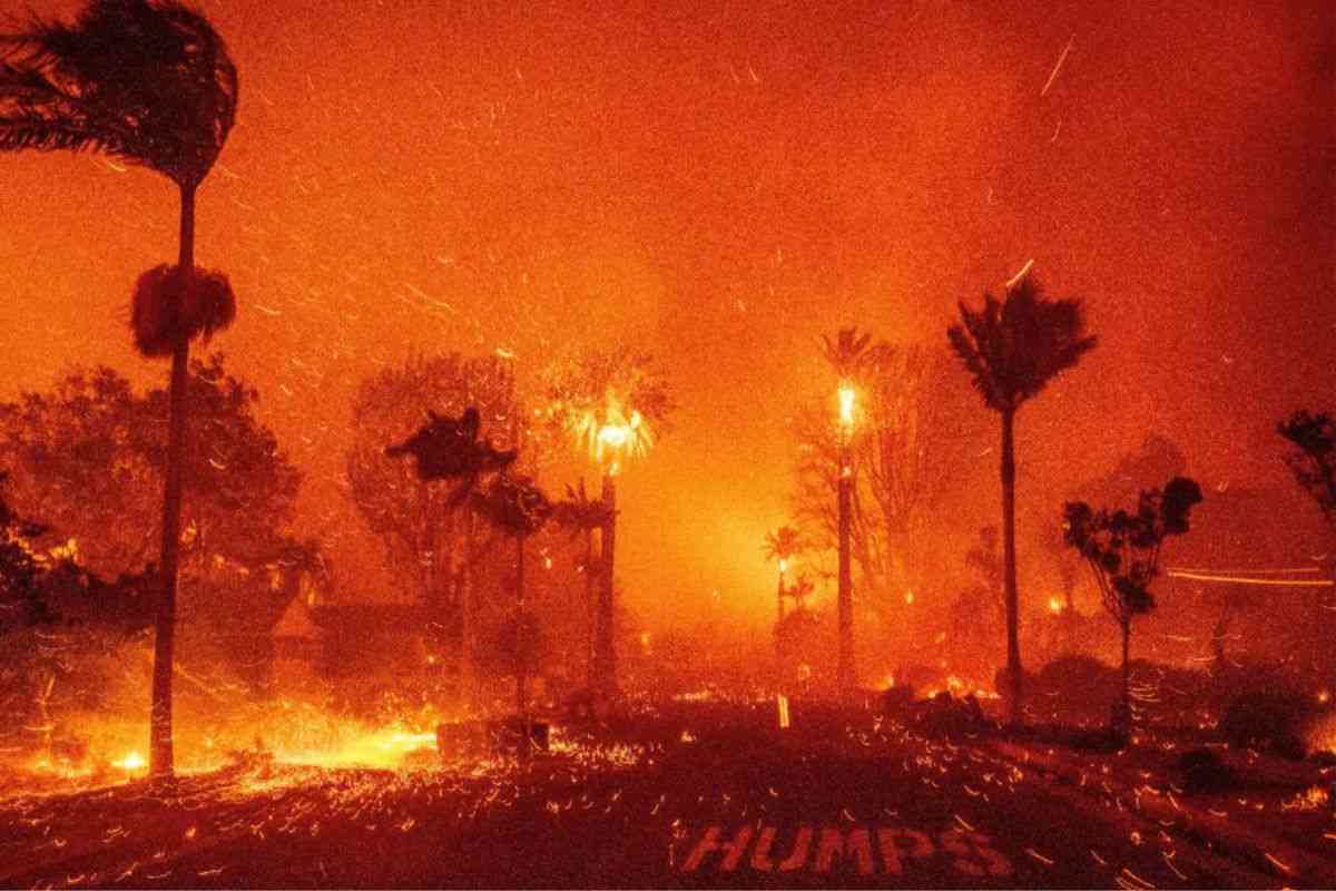 Il tremendo incendio di Los Angeles